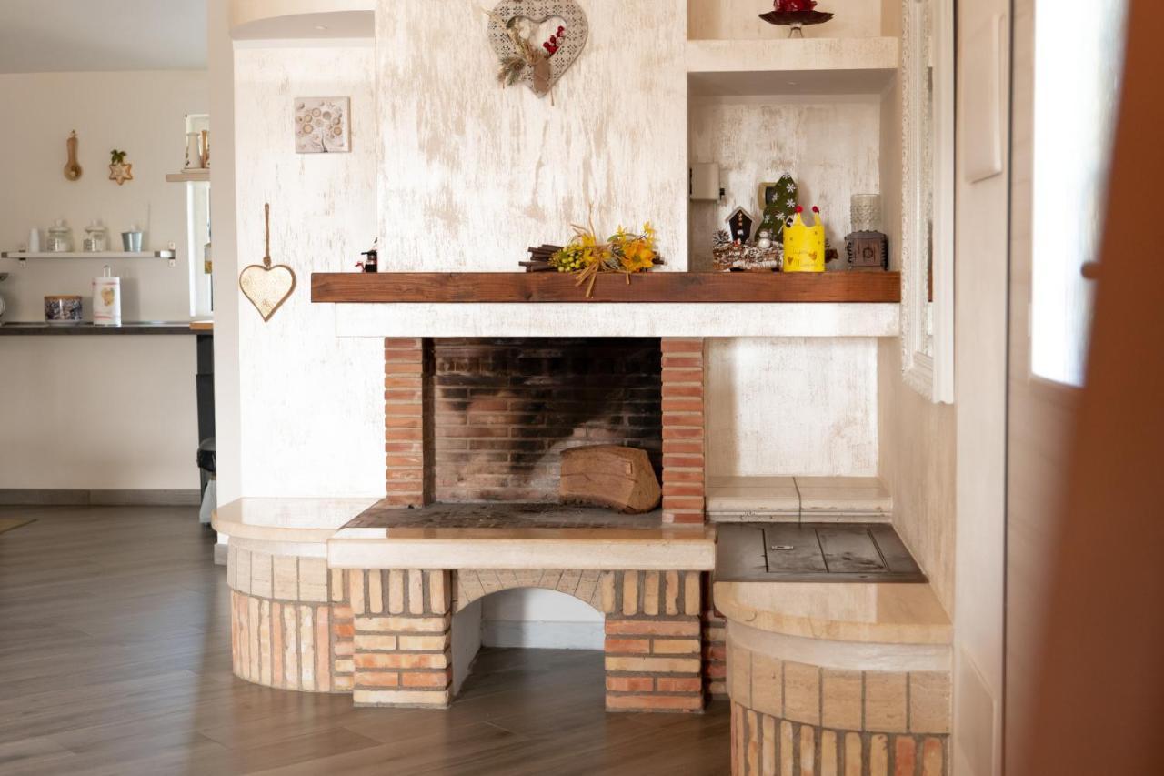 Agriturismo Casa Chiara 拉蒂纳 外观 照片