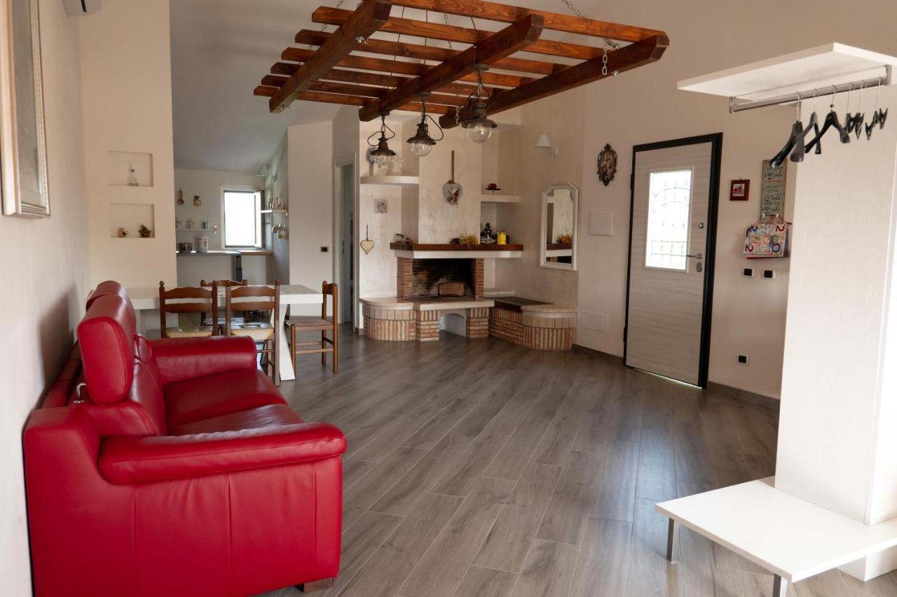Agriturismo Casa Chiara 拉蒂纳 外观 照片